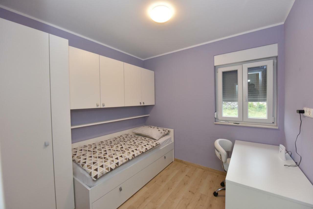 Family Apartments Podsolarsko Шибеник Экстерьер фото