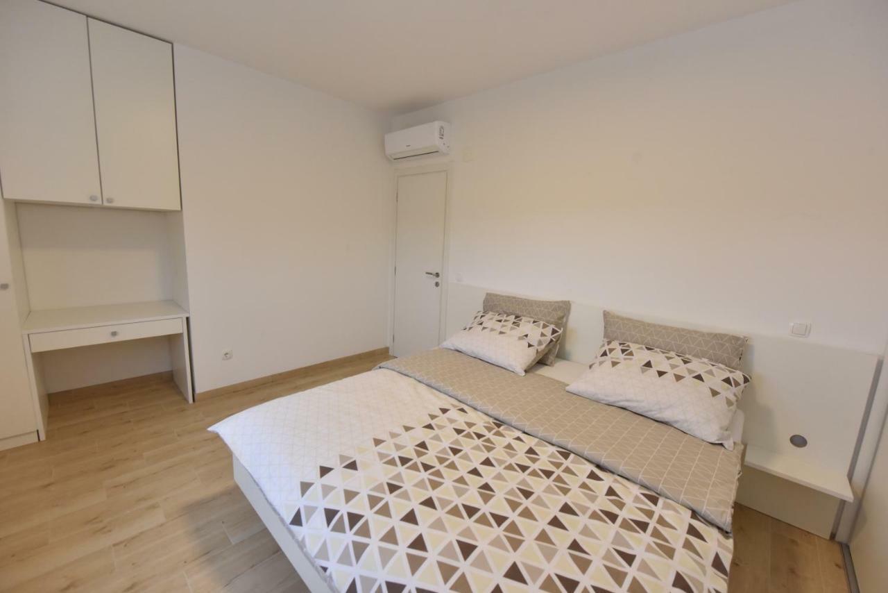 Family Apartments Podsolarsko Шибеник Экстерьер фото