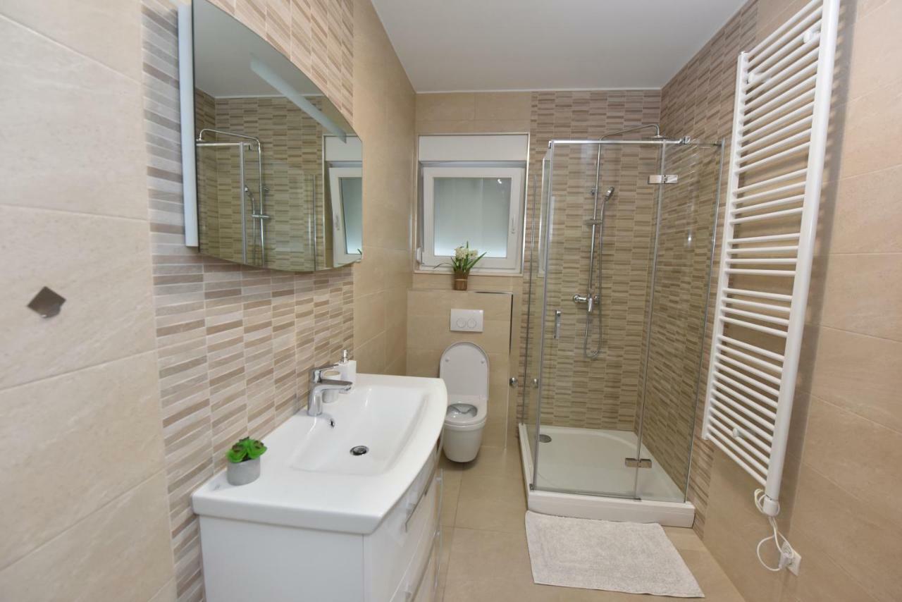 Family Apartments Podsolarsko Шибеник Экстерьер фото