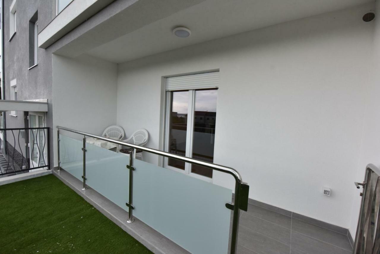 Family Apartments Podsolarsko Шибеник Экстерьер фото